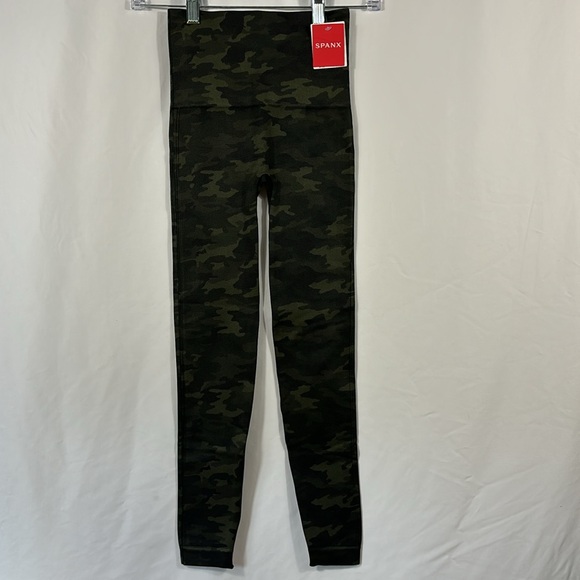 SPANX Look at Me Now Green Camo Leggings | Size XS - Picture 3 of 6
